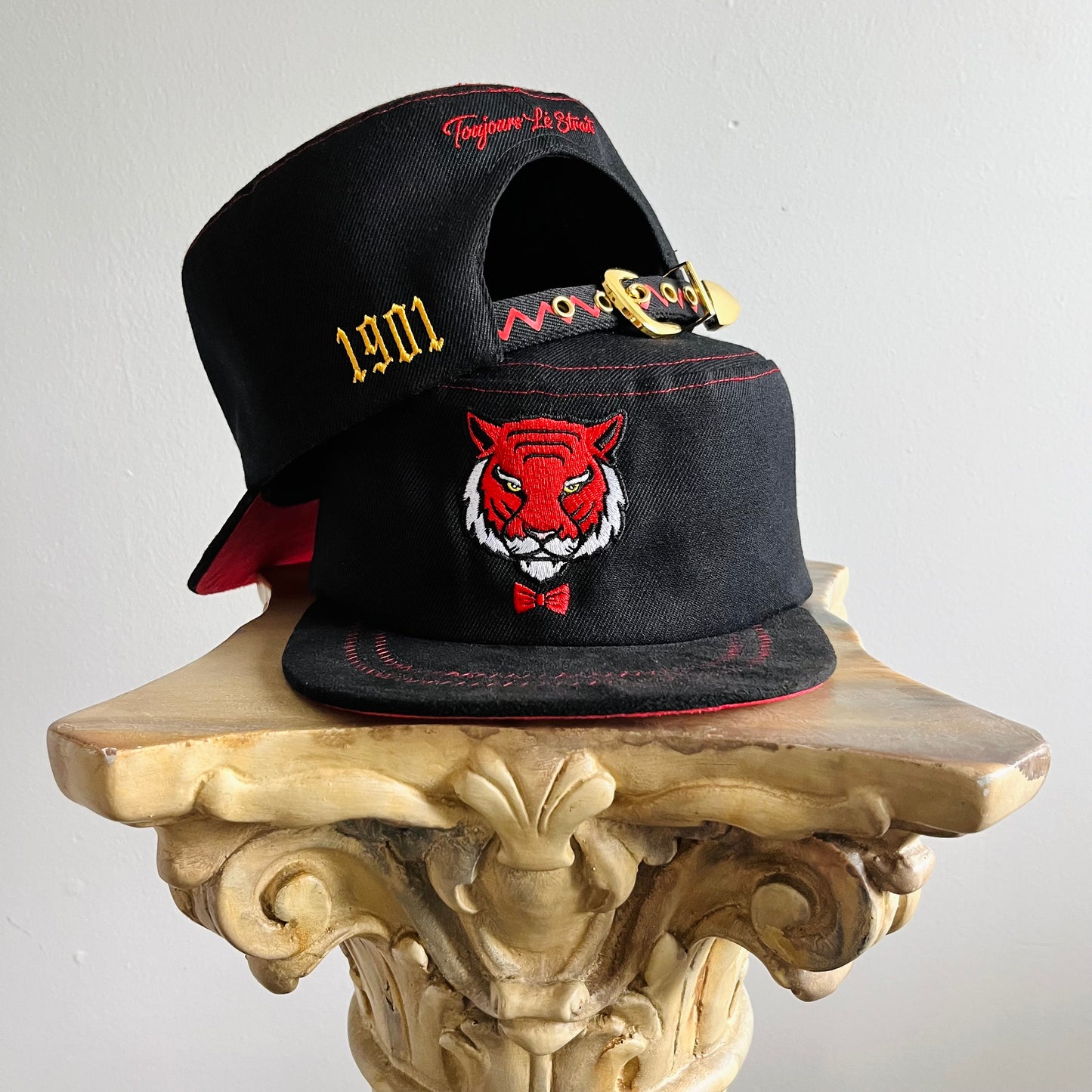 Toujours Lé Strait
 Red Tiger Cadet Crown